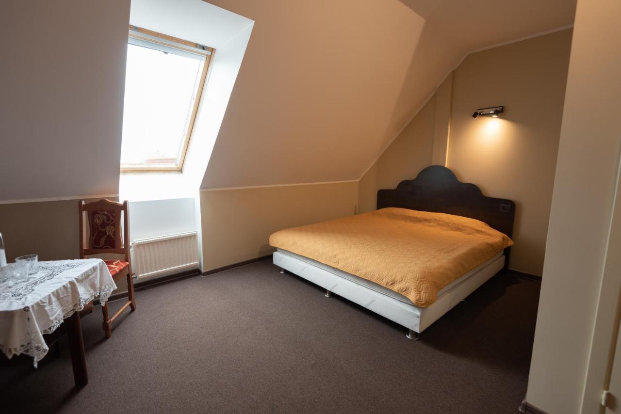 Aiakeskuse Hostel 라크베레 외부 사진