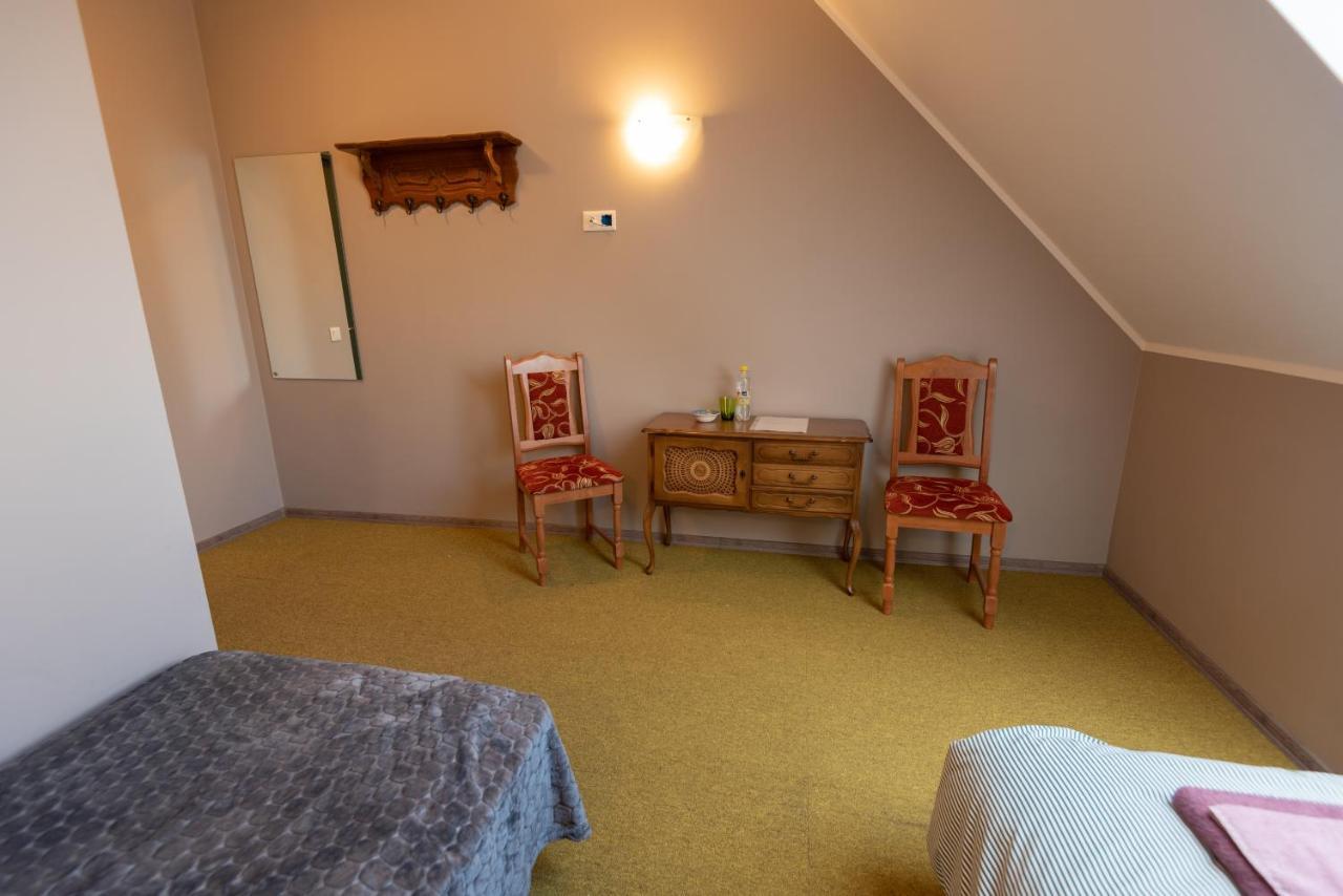 Aiakeskuse Hostel 라크베레 외부 사진